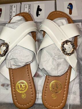 White Cross-Strap Slide Sandals with Decorative Buckle - Women